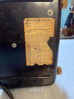 Radio Générale Électrique GE Modèle 100 Bakélite Vintage Fonctionnelle