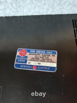 Radio Stéréo AM/FM Vintage Rarissime GE General Electric modèle T2020A et 2 Enceintes