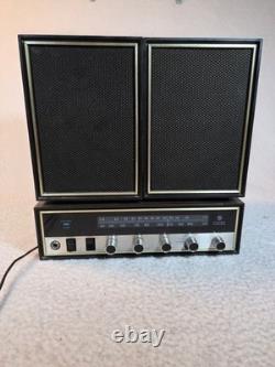 Radio Stéréo AM/FM Vintage Rarissime GE General Electric modèle T2020A et 2 Enceintes