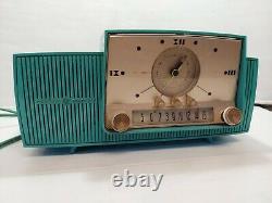 Radio Vintage De Cuisine General Electric Rare De Couleur Avec Des Tubes Travaillant