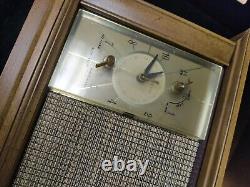 Radio Vintage General Electric C-540B en Noyer Fonctionne Mais a Besoin d'une Antenne