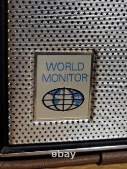 Radio Vintage General Electric World Monitor P-990A 17 Transistors 5 Bandes Fonctionne
