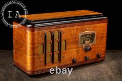 Radio Vintage Modèle E-53X par Canadian General Electric