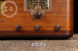 Radio Vintage Modèle E-53X par Canadian General Electric