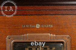 Radio Vintage Modèle E-53X par Canadian General Electric
