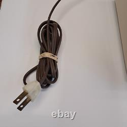 Radio à lampes Bakélite General Electric Modèle 115 des années 1940, fonctionne 115W, USA