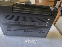 Radio à transistor vintage de collection General Electric Superadio II, modèle classique