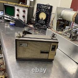 Radio à transistors General Electric VINTAGE TREIZE - Batterie - RARE COLLECTOR