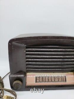 Radio à tube Bakélite vintage General Electric modèle 114, vers 1948 FONCTIONNEL 12X8
