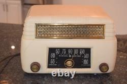 Radio à tube GE 201 Bakélite Blanche Or AM Vintage General Electric Fonctionnelle