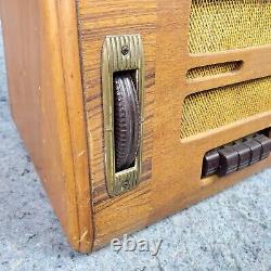 Radio à tube General Electric GD-60 RARE Vintage 1938 en bois avec boutons poussoirs AM GE tel quel