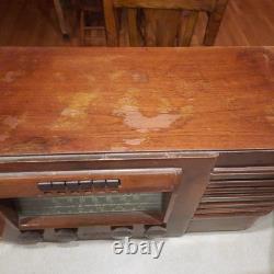 Radio à tubes AM GE Vintage RARE Canada General Electric Modèle K 70 Pièces/Réparation