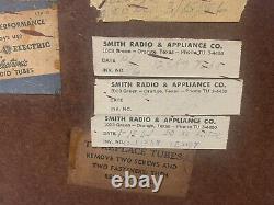 Radio à tubes Bakélite Modèle 115 General Electric Vintage 1948 Fabriquée aux États-Unis. Teste