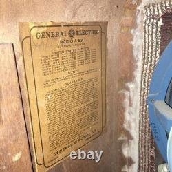 Radio à tubes General Electric A-53 vintage ancien et rare, boîtier en bois, pièces, USA