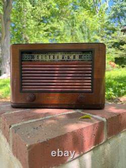 Radio à tubes General Electric modèle J-51 vintage d'avant-guerre