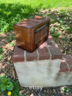 Radio à tubes General Electric modèle J-51 vintage d'avant-guerre