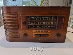 Radio à tubes en bois Vintage General Electric J-64 des années 1940 Broadcast & Shortwave