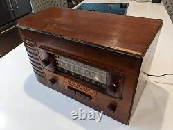 Radio à tubes en bois Vintage General Electric J-64 des années 1940 Broadcast & Shortwave