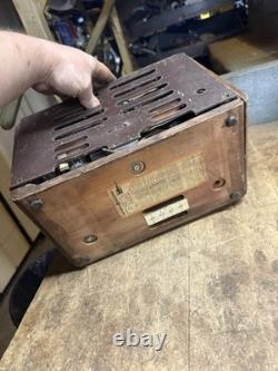 Radio à tubes superhétérodyne General Electric modèle L-652 rare vintage des années 1940, USA