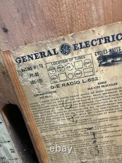 Radio à tubes superhétérodyne General Electric modèle L-652 rare vintage des années 1940, USA
