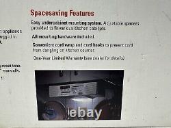 Radio cassette stéréo GE Spacemaker vintage sous armoire des années 90 pour cuisine FM