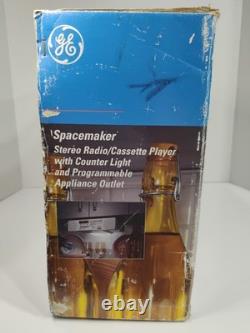 Radio cassette stéréo de cuisine GE Spacemaker vintage des années 1990 blanche NEUVE