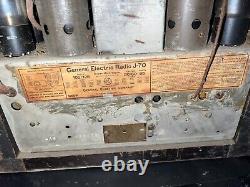 Radio cathédrale vintage General Electric GE J-70