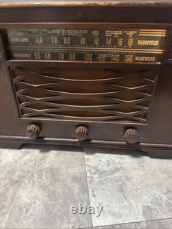 Radio de table à tubes en bois General Electric J62 vintage (1941) Lire