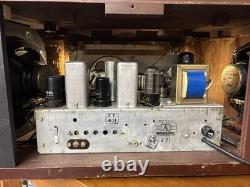 Radio de table vintage General Electric GE J-71