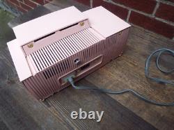 Radio-heure à tubes General Electric vintage GE, époque atomique, MCM, rose, en état de marche