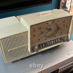 Radio-heure atomique General Electric des années 1950 1957 - Blanc