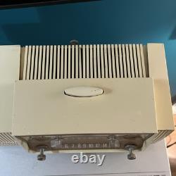 Radio-heure atomique General Electric des années 1950 1957 - Blanc