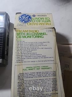 Radio portable GE AM/FM Moniteur CB Modèle 7-2912A General Electric Vintage Testé