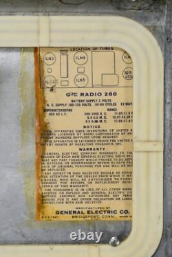 Radio portable à tube AM et ondes courtes General Electric GE 260 vintage 1946/47