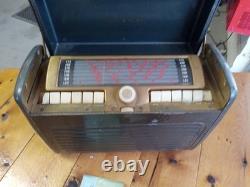 Radio portable à tubes AM et ondes courtes General Electric GE 260 vintage 1946/47