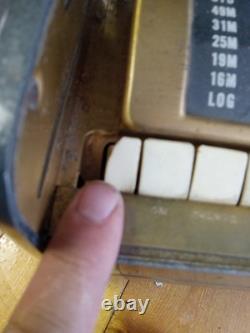 Radio portable à tubes AM et ondes courtes General Electric GE 260 vintage 1946/47