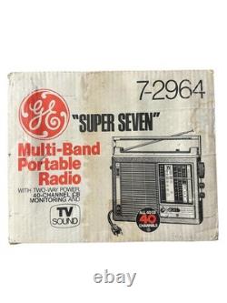 Radio portable vintage GE Super Seven Multi-Bande 7-2964 boîte ouverte, neuve.