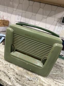 Radio portative à tubes GENERAL ELECTRIC Modèle 604 des années 1950 rare en état de marche
