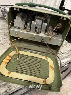 Radio portative à tubes GENERAL ELECTRIC Modèle 604 des années 1950 rare en état de marche