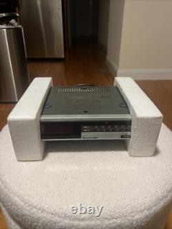 Radio-réveil AM/FM GE Spacemaker Kitchen Companion Modèle 7-4217A Complet