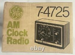 Radio-réveil AM General Electric 7-4725 Marque Singapour Neuf dans sa boîte scellée