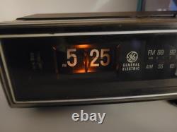 Radio-réveil Flip Clock Général Électrique Vintage 1984 7-4305D Testé