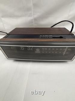 Radio-réveil à flip Vintage 1984 General Electric 7-4305F FONCTIONNEL