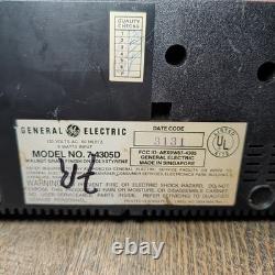 Radio-réveil à horloge à bascule vintage GE General Electric 7-4305D testé et fonctionnel