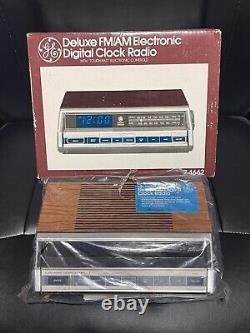 Radio-réveil électronique numérique FM/AM Deluxe Vintage GE 7-4662 avec boîte et plus