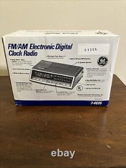 Radio-réveil électronique numérique vintage GE FM/AM 7-4616 scellé NEUF en état rare