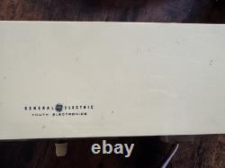 Radio-réveil vintage GE General Electric Disney Disneyland pour les jeunes jaune