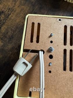 Radio-réveil vintage GE General Electric Disney Disneyland pour les jeunes jaune