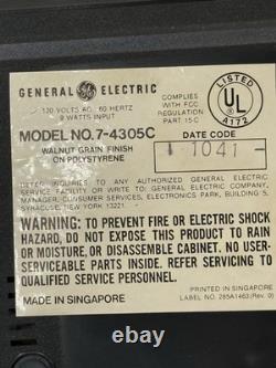Radio- réveil vintage GE General Electric en bois noyer modèle 7-4305C AVEC BOÎTE
