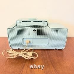 Radio-réveil vintage General Electric C-481b bleu bébé Tiffany à lampes